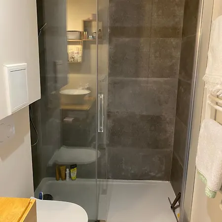 Villa à 2 Min à Pied De La *