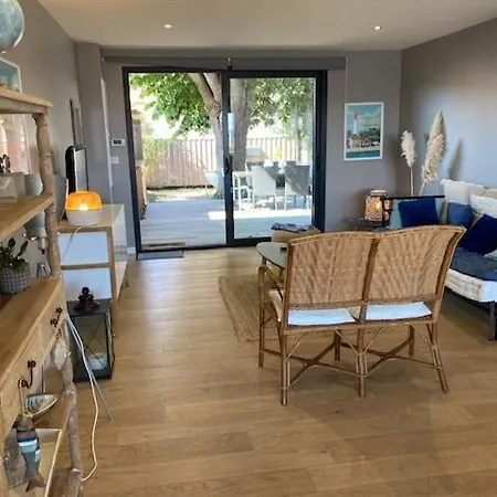 à 2 Min à Pied De La